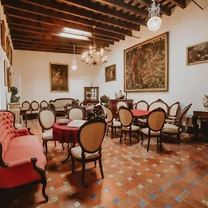 Posada La Casa Del Pintor Carmona (Seville)